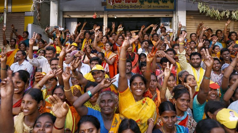 Chandrababu Naidu,HD Deve Gowda Participated in Election Campaign Public Meeting at Tiruvuru