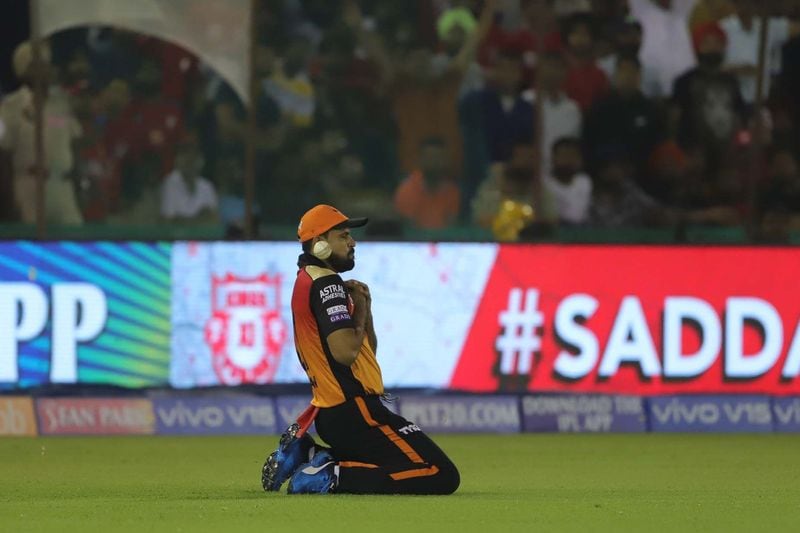 Hyderabad captain Bhuvaneshwar Kumar tried to break the streak and was almost successful when Yusuf Pathan dropped Agarwal’s catch.