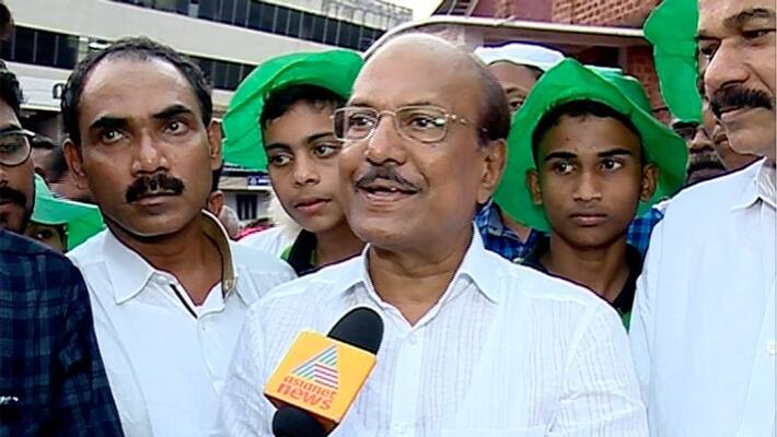 P K Kunhalikutty said that tharoor s visits dont have any political impact P K Kunhalikutty said that tharoor s visits dont have any political impact