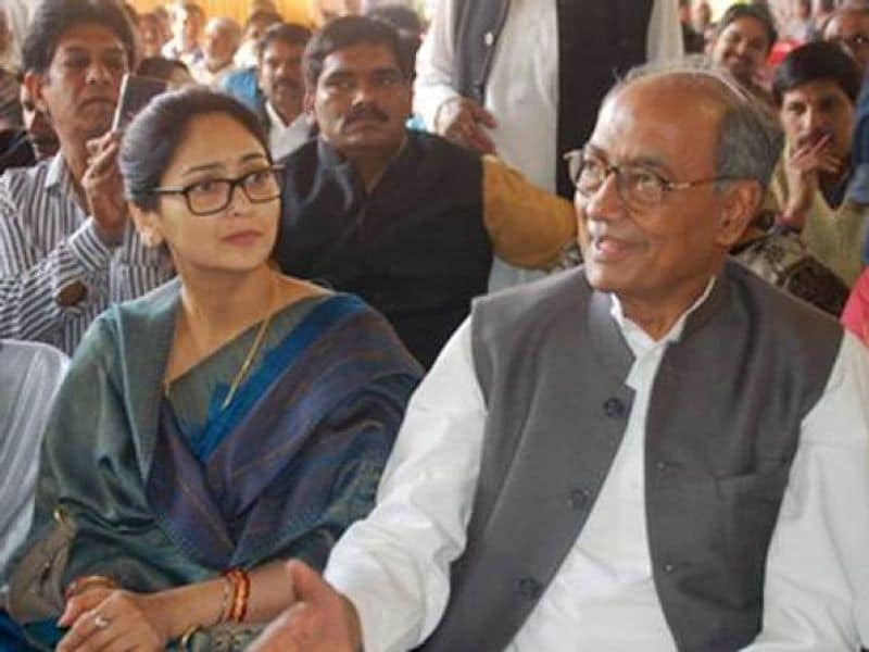 Digvijaya Singh married Amrita Rai, a TV anchor in the year 2017, which raised many political controversies.