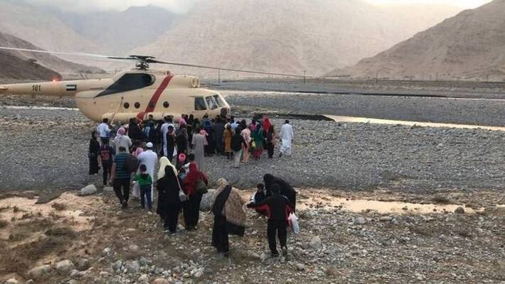 Police airlifts 500 people stranded atop Jebel Jais Police airlifts 500 people stranded atop Jebel Jais