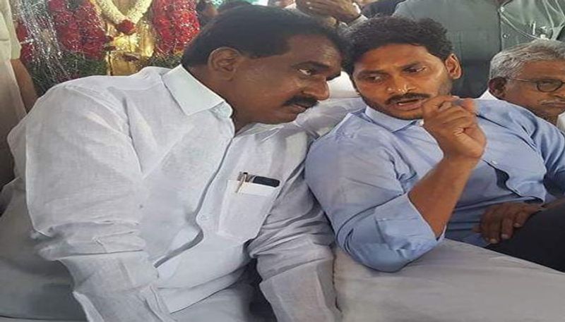 ఇక ఎమ్మెల్సీల విషయానికి వస్తే చిలకలూరిపేట నుంచి 2019లో టికెట్ దక్కించుకోలేకపోయిన మర్రి రాజశేఖర్ కి ఒక సీటు కంఫర్మ్ అని పెద్దలు మాటిచ్చినట్టు తెలియవస్తుంది. 