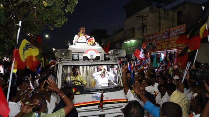 vijayakanth strated campaign and party supporters enjoying the situation vijayakanth strated campaign and party supporters enjoying the situation