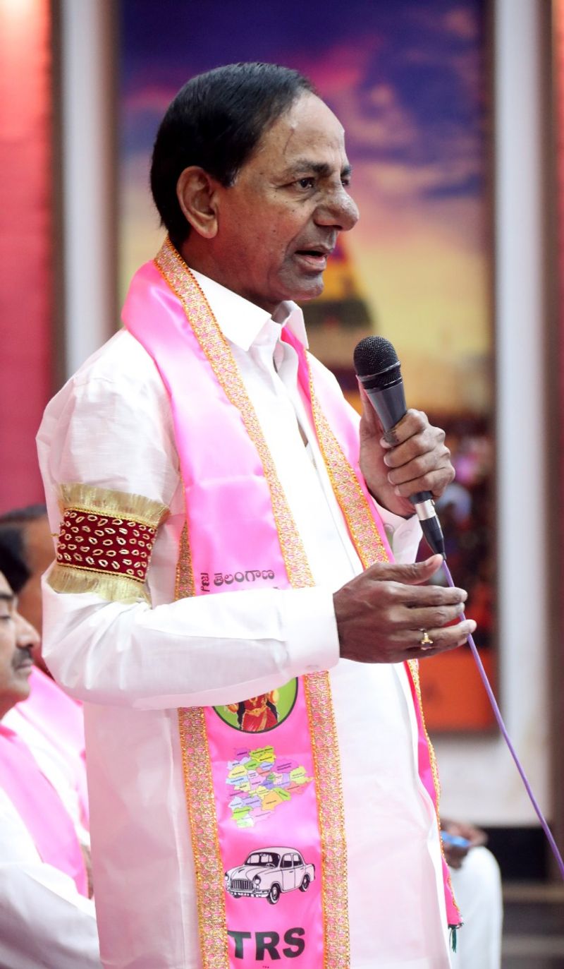 అన్ని స్థానాల్లో తాము విజయం సాధిస్తామనే ధీమా ఉండడం కూడ టీఆర్ఎస్ కొంప ముంచిందనే అభిప్రాయాలు కూడ లేకపోలేదు. పార్లమెంట్ ఎన్నికలకు ముందు వెలువడిన రెండు టీచర్స్, ఒక గ్రాడ్యుయేట్ ఎమ్మెల్సీ ఎన్నికల్లోనే ప్రజలు టీఆర్ఎస్కు వ్యతిరేకంగా తీర్పు ఇచ్చారు. ఈ ఫలితాలను చూసైనా టీఆర్ఎస్ నాయకత్వం ముందు జాగ్రత్తలు తీసుకోలేదు.