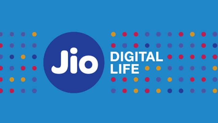 Reliance Jio reportedly lays off 5000 workforce in cost cutting drive Reliance Jio reportedly lays off 5000 workforce in cost cutting drive