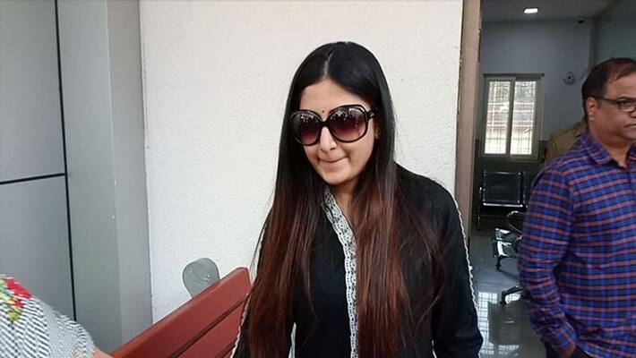 actress poonam kavur complaint for police station actress poonam kavur complaint for police station