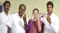 Kumaraswamy casts vote thanks media Mandya hype