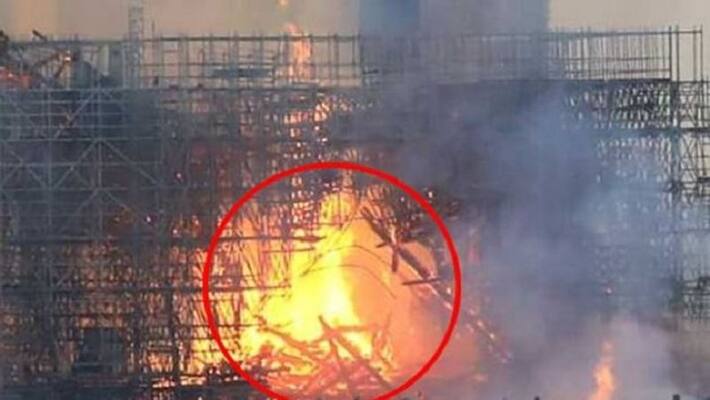 Figure Of Jesus Christ Appeared In Notre Dame Fire Figure Of Jesus Christ Appeared In Notre Dame Fire