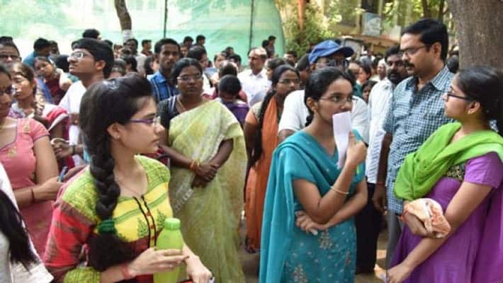 students, parents protest in front of telangana inter board