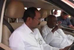 Karnataka MLA turns driver for Deve Gowda in Vijayapura