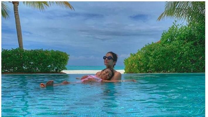 abhishek bachan share picture of Aishwarya Rai Bachchan And Aaradhya abhishek bachan share picture of Aishwarya Rai Bachchan And Aaradhya