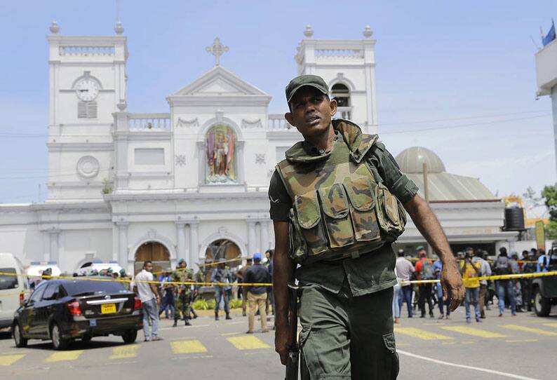 Sri Lanka blasts echo... police chief, defence secy to resign