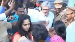 Star couple Ajith-Shalini mobbed by public for skipping queue in Tamil Nadu