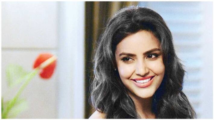 priya anand fights with a twitter fallower priya anand fights with a twitter fallower