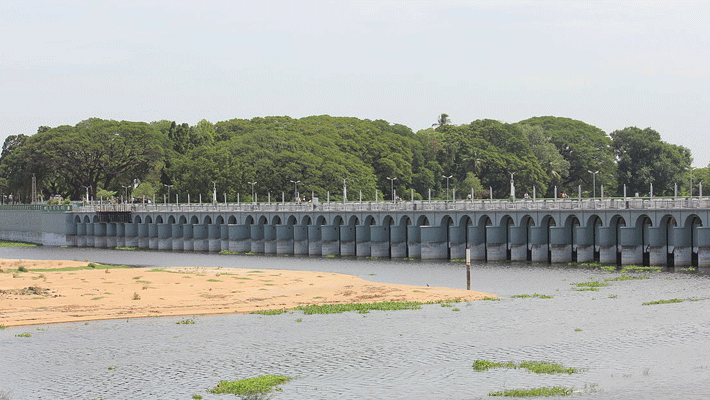 Heavy Water Scarcity In Cauvery river Areas Heavy Water Scarcity In Cauvery river Areas