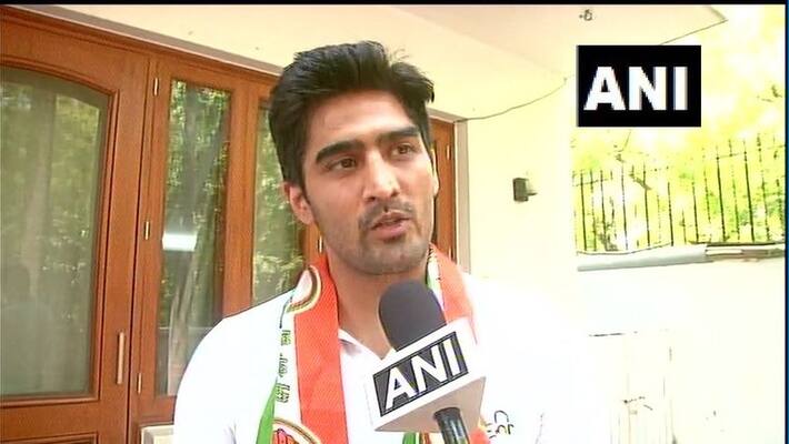 Boxer Vijendra Singh Joined Congress Contesting From South Delhi Constituency Boxer Vijendra Singh Joined Congress Contesting From South Delhi Constituency