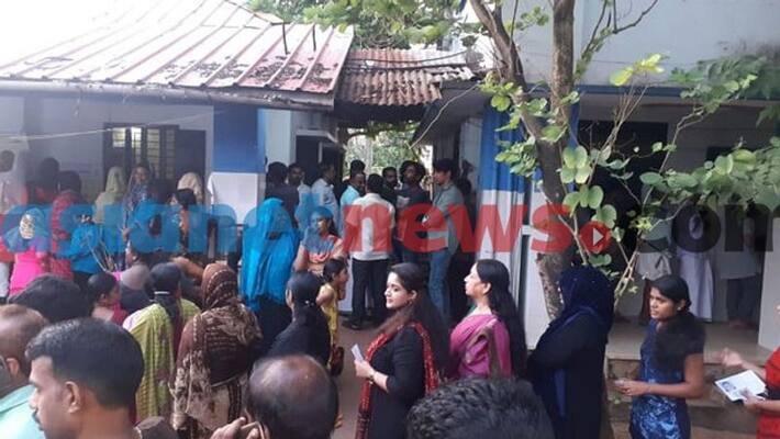 kavya madhavan waiting for voting kavya madhavan waiting for voting