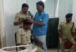 Criminal attacked policemen in chhatarpur Madhya Pradesh