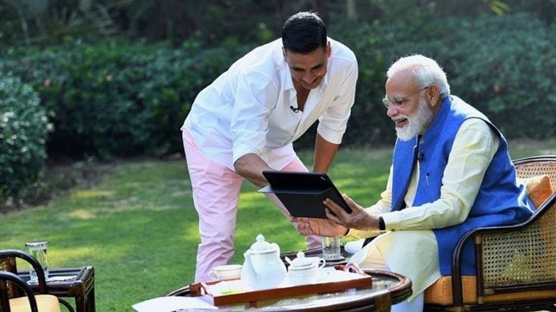 Akshay Kumar rocked pink pants in a viral video to interview Prime Minister Modi. Interestingly, he wore the same outfit for his author-wife's book launch. Lucky outfit, much?