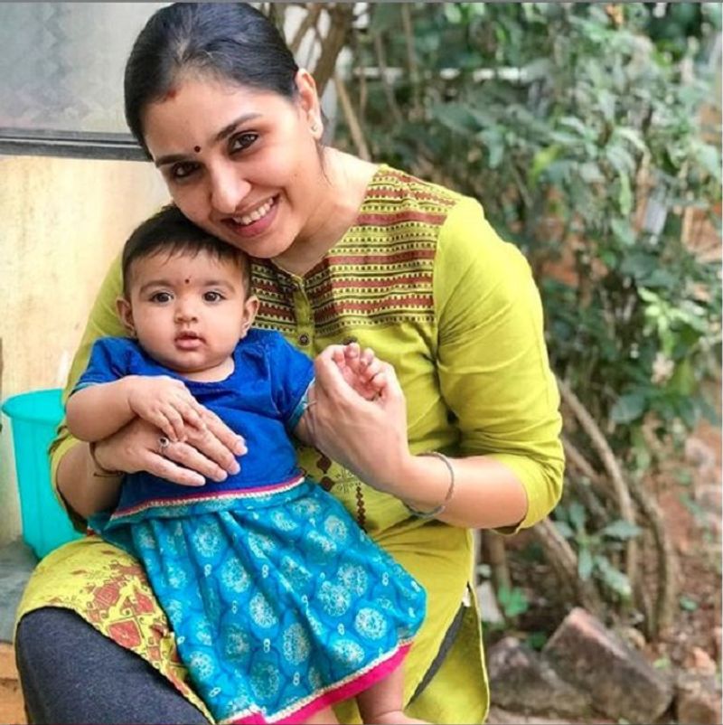ಮುದ್ದು ಮಗಳು ’ನಂದನ ಪ್ರಭಾಕರ್ ಮುಖರ್ಜಿ’ ಜೊತೆ