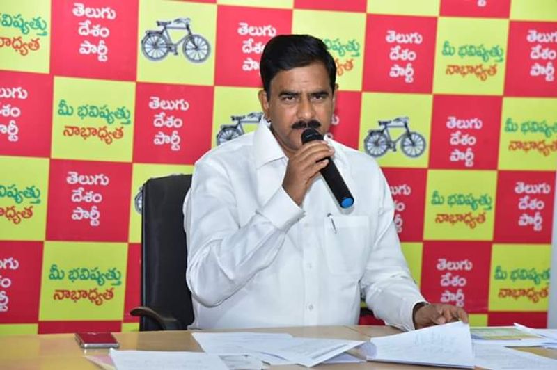 మాజీ మంత్రి దేవినేని ఉమ మహేశ్వరరావును లక్ష్యంగా చేసుకొని పార్టీ నాయకత్వంపై అలక వహించిన కేశినేని నాని ఆ తర్వాత తన పరంపరను కొనసాగిస్తున్నారు. రాజ్యసభలో నలుగురు టీడీపీ ఎంపీలు బీజేపీలో చేరడంపై కూడ ఆయన ఇటీవల విమర్శలు చేశారు.