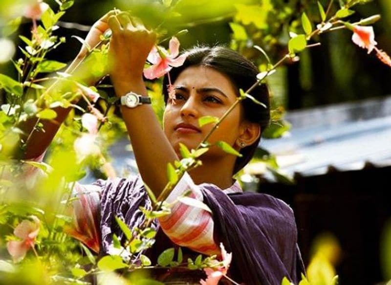 kayal anandhi latest photo gallery