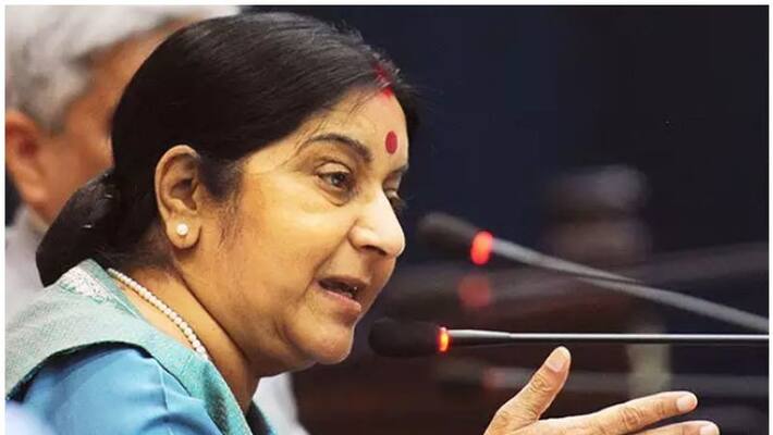 Sushma Swaraj to vacate, LK Advani & MM Joshi may retain bungalows Sushma Swaraj to vacate, LK Advani & MM Joshi may retain bungalows