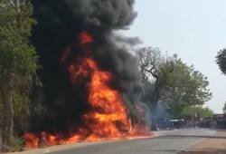 Sugar laden truck caught fire in chhatarpur MP