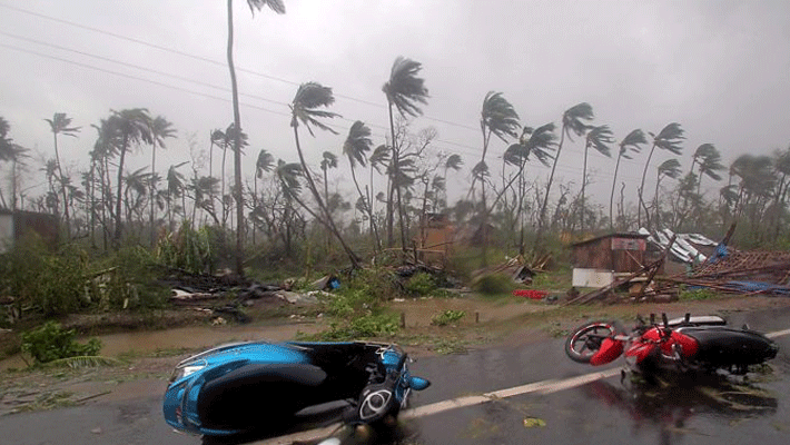 Cyclone Fani: Odisha seeks Centre's help to restore power; Andhra Pradesh sends 2,000 workers
