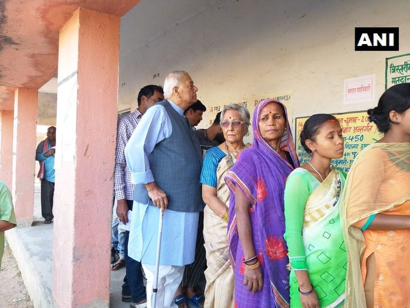 Former Union Min Yashwant Sinha  and wife Nilima Sinha arrive at a polling booth to cast vote for Lok Sabha Elections 2019. His son and Union Minister Jayant Sinha is contesting against Congress' Gopal Sahu and CPI's Bhubneshwar Prasad Mehta from the constituency.