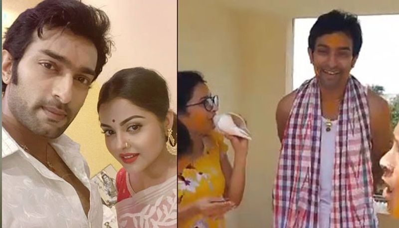 জিতু কমলঃ চলতি বছরই বিয়ে সারলেন টেলি-তারকা জিতু কমল ও নবনিতা। ধারাবাহিক সূত্রেই একে অন্যের সঙ্গে ঘনিষ্ঠ হয়ে ওঠেন। ২০১৯-এই বিয়ে পর্ব সারলেন জিতু।