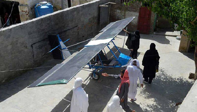 Meet the Pakistani popcorn seller who built his own plane