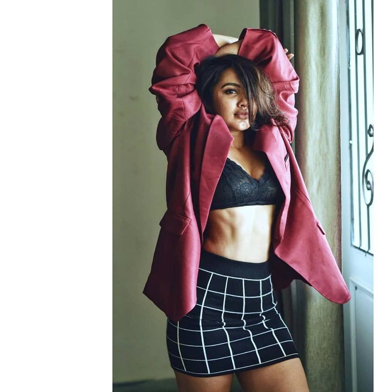 tejaswi madivada latest hot photos