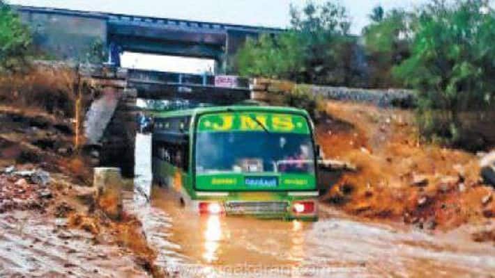 railway bridge flood bus railway bridge flood bus