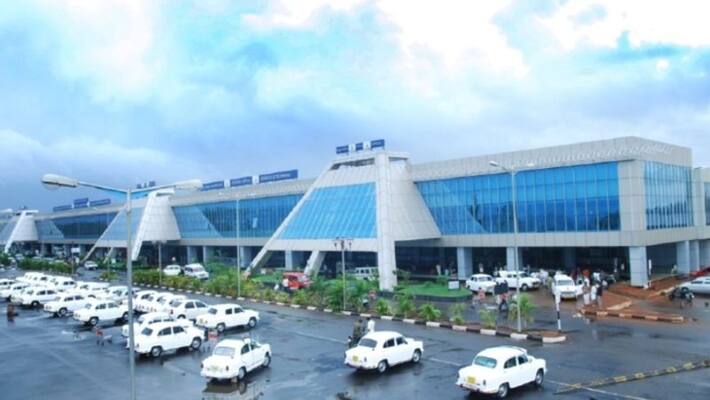 Gold smuggling in Karipur airport Gold smuggling in Karipur airport