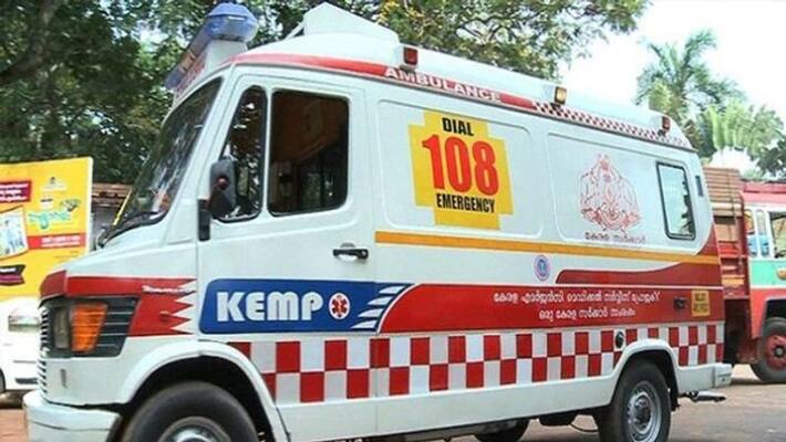 nurse fell off the 108 ambulance nurse fell off the 108 ambulance