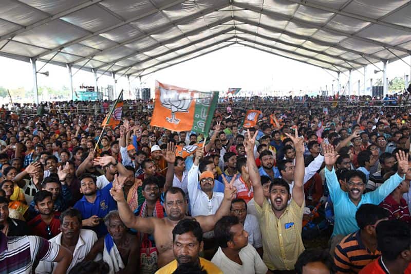 PM Modi in a rally in Chanditala in Hooghly district said that several Trinamool leaders will leave the party after the result of the ongoing Lok Sabha elections on May 23. He said that 40 of them were in talks with him.