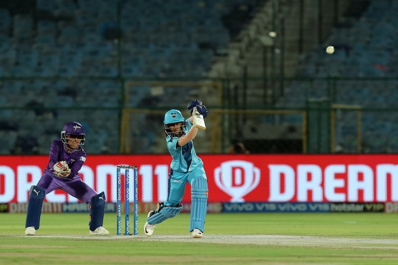 I Think Adam gilchrist and dhoni, jemimah rodrigues shocking answer on her favorite wicket keeper