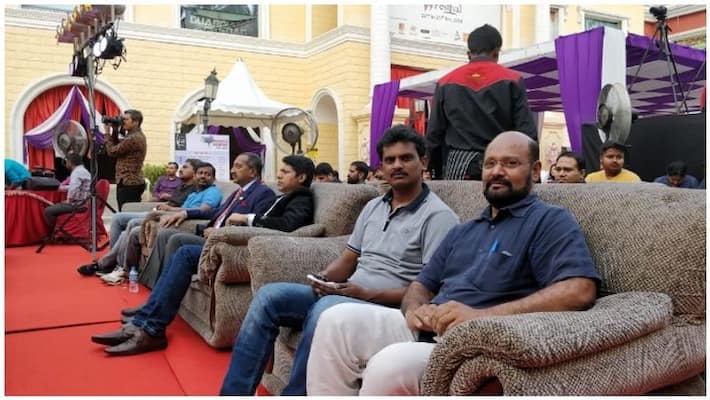 a fan feels guilty for watching a movie in tamil rockers a fan feels guilty for watching a movie in tamil rockers