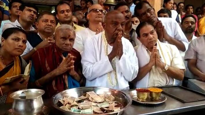 HD Deve Gowda Grandson Marriage Wedding Card Pooja In Kota Temple HD Deve Gowda Grandson Marriage Wedding Card Pooja In Kota Temple