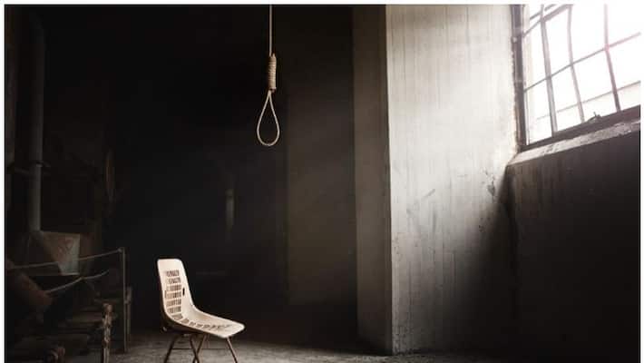 Bengaluru Man Hangs 12-Year-Old Son, Daughter Shoots It On Cellphone Bengaluru Man Hangs 12-Year-Old Son, Daughter Shoots It On Cellphone
