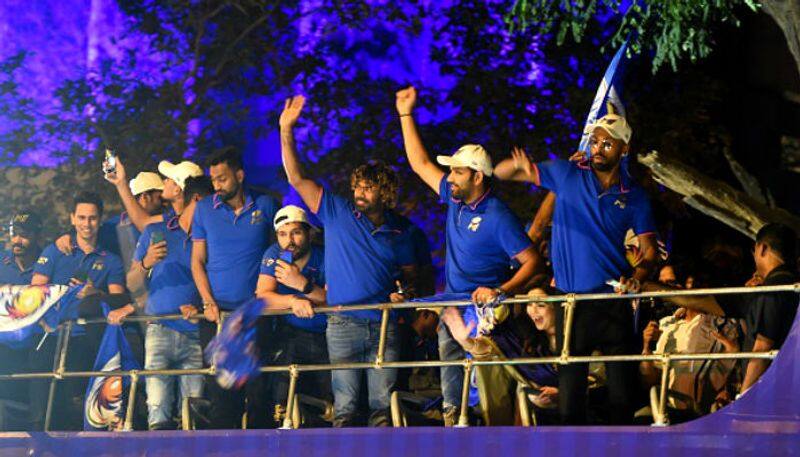 Mumbai Idians road show after winning 4th IPL trophy