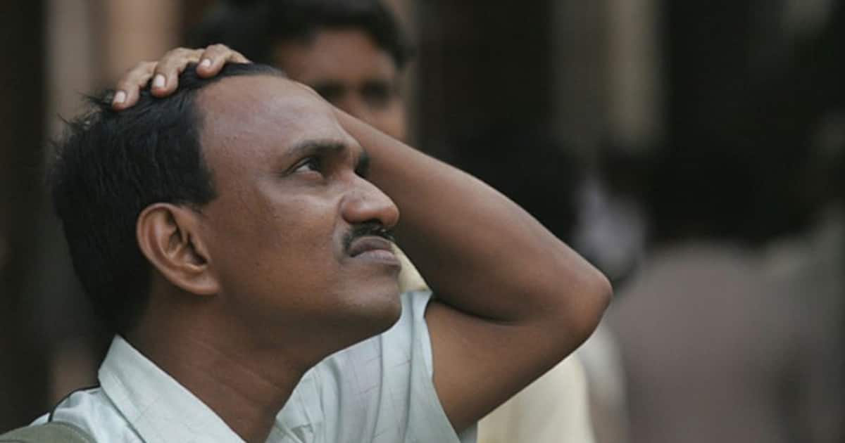 சரிவுடன் தொடங்கியது பங்குச்சந்தை : சென்செக்ஸ் புள்ளிகள் வீழ்ச்சி