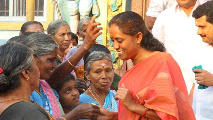 how can jothimani slams 130 crore people's representative? how can jothimani slams 130 crore people's representative?