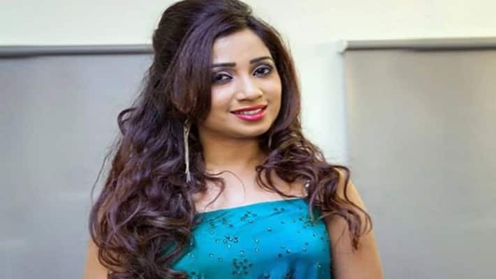 singer shreya goshal blames singapure airlines singer shreya goshal blames singapure airlines