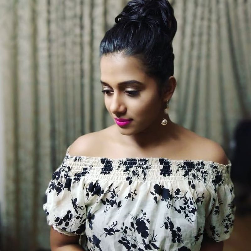 actress shilpa manjunaths hot photos
