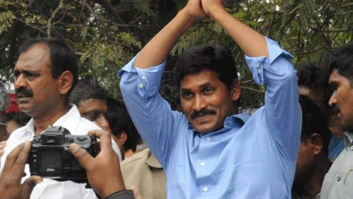 చంద్రబాబునాయుడు మెజారిటీని తగ్గించడంతో వైసీపీ శ్రేణుల్లో ఉత్సాహన్ని కల్గించాయి. వైసీపీ అభ్యర్ధిగా మాజీ ఐఎఎస్ అధికారి చంద్రమౌళి రెండో దఫా పోటీ చేశాడు. 2009 ఎన్నికల్లో చంద్రబాబుకు 69 వేల మెజారిటీ వచ్చింది.