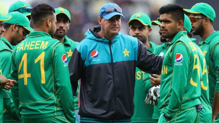 pakistan coaching staff meeting with players for longtime pakistan coaching staff meeting with players for longtime