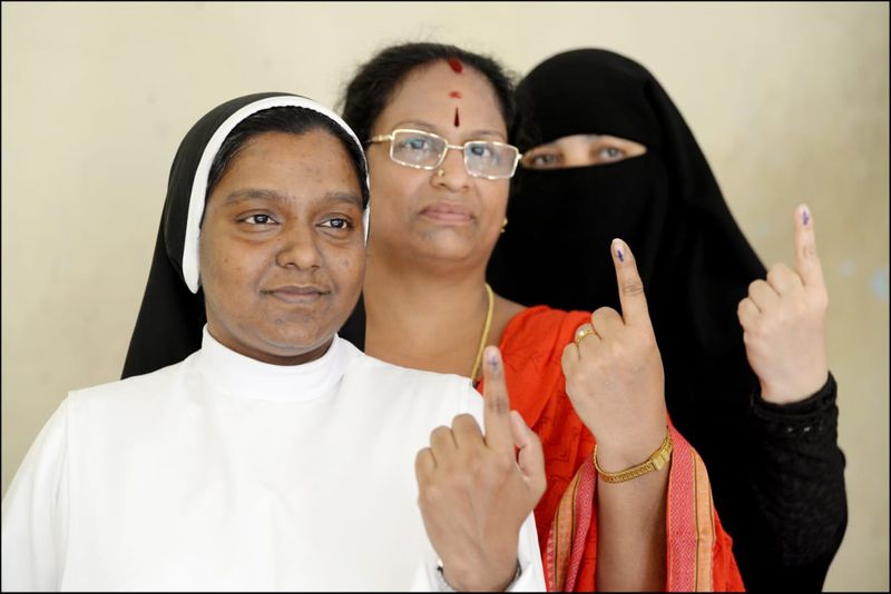 ಧರ್ಮ ಯಾವುದಾದರೇನು? ಮೊದಲು ನಾವು ಭಾರತೀಯರು: ಸಮಾಧಾನಕರ ಬಹುಮಾನ.