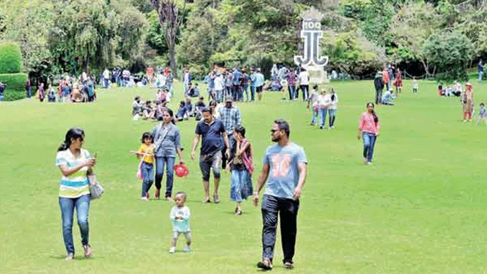tamilnadu Heat wave...tourists visiting Ooty tamilnadu Heat wave...tourists visiting Ooty